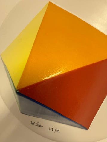 Lucio Del Pezzo (1933-2020) - sculptuur, Pentagono colorato, Antiek en Kunst