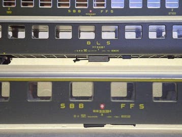 Lima H0 - 309512k/309528k/309516k - Wagon de passagers pour, Nieuw
