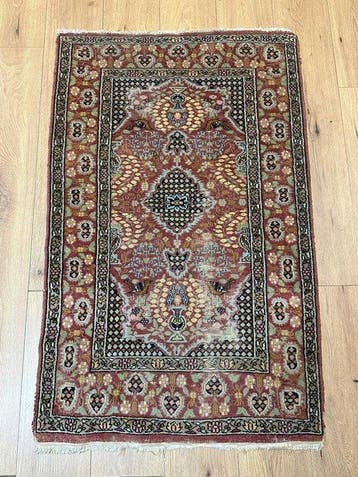 Tapis tissé à la main en cachemire, style Ghom, avec un fin