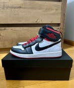Nike - Air Jordan 1 Hi FlyEase - Sneakers - Maat: EU 42 -, Nieuw