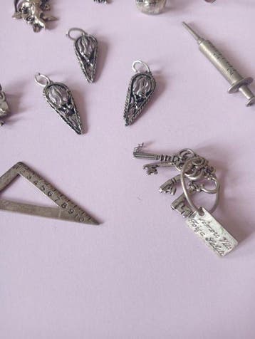 Collection thématique - Pendentifs, Antiek en Kunst