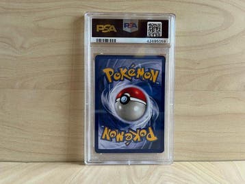 Pokémon - 1 Graded card - Dracaufeu 4/102 Holo - PSA 9 -