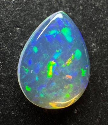 Opaal Cabochon- 1.41 g
