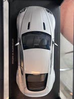 Autoart 1:18 - Modelauto - Aston Martin V8 Vantage - Het is, Nieuw