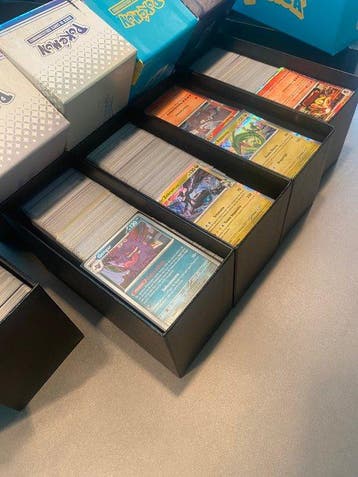 Pokémon - 2500 Bulk kaarten Holo, Reverse holo - Various