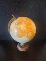 Decoratief ornament - Nederland - Vintage wereldbol