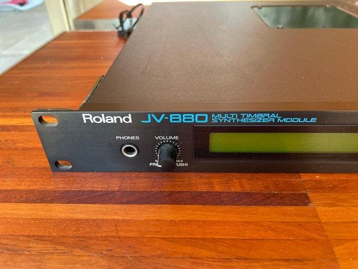Roland - JV880 Multi Timbral Synthesizer Module, Muziek en Instrumenten, Blaasinstrumenten | Blokfluiten