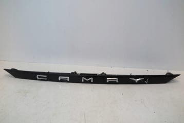 blenda achterklep Toyota Camry VIII 7681133520, Auto-onderdelen, Verzenden, Gebruikt