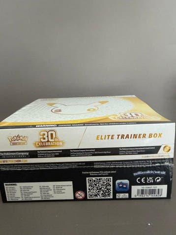 Elite trainer box - 1 Elite trainer box - 30th Celebration