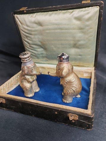 Salière et poivrière (2) - éléphant - Plaqué(e) argent, Antiquités & Art