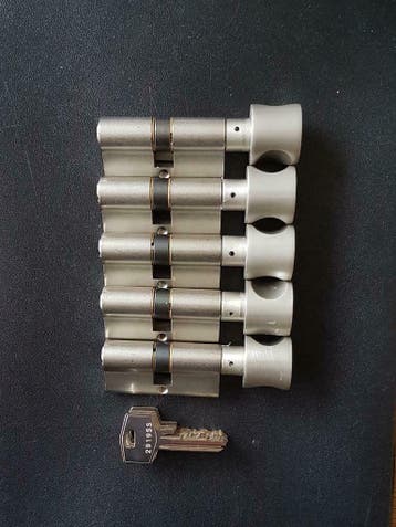 5 gelijksluitende knopcilinders S2skg**S6 60 mm 6 n/sleutels, Verzenden, Nieuw, Overige materialen, Slot