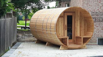 Tonsauna met veranda | Ronde Canadese buitensauna, Ophalen of Verzenden, Nieuw, Fins of Traditioneel, Complete sauna