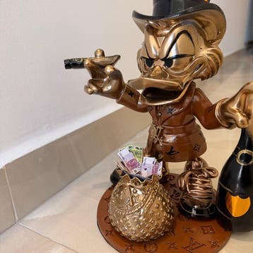 soul.arta - “Golden Gentleman”, Antiek en Kunst