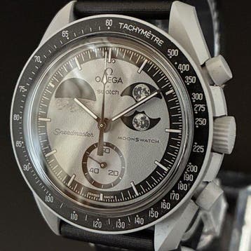 Omega x Swatch - MoonSwatch. Mission to Earthphase - Sans