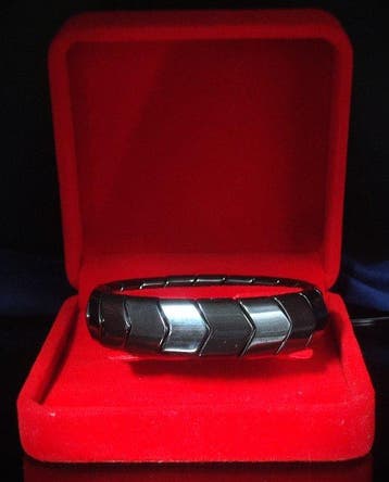 Prachtige Terahertz-armband in een fluwelen geschenkdoos •