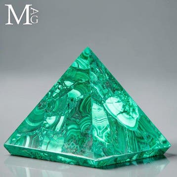 Pyramide en malachite naturelle - Technique de mosaïque
