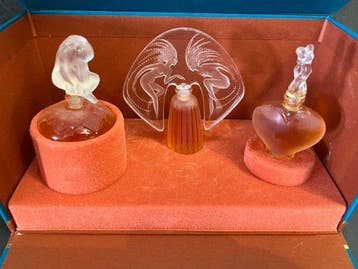 Lalique - Flacon de parfum - Les Introuvables - Verre et, Antiquités & Art