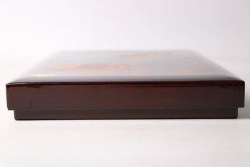 Japanse lakdoos met gouden maki-e pioenontwerp - Hout, Lak -