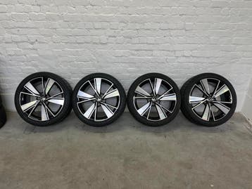 VW Golf Bakerfield velgen met nieuwe Bridgestone zomerbanden, Auto-onderdelen, 18 inch, Gebruikt, Banden en Velgen, Personenwagen