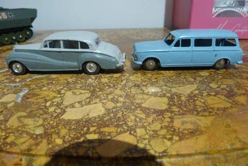 Dinky Toys 1:43 - Modelauto (2) - Rolls-Royce Silver Wraith, Nieuw