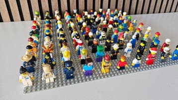 Lego Onderdelen - 100x LEGO Minifigures, Nieuw