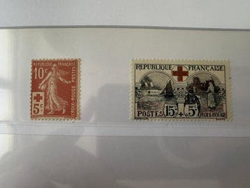 Frankrijk - Thema Rode Kruis, 1 album met notitieboekjes,, Gestempeld