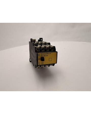 Moeller DIL 08-44 (110V 50Hz 120V 60Hz), Articles professionnels, Machines & Construction | Travail du bois, Verzenden