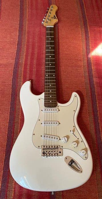 Bolton - Stratocaster - - Elektrische gitaar - 2000 (Zonder, Muziek en Instrumenten, Nieuw