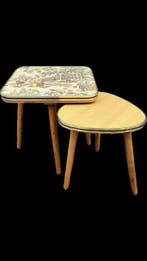 Table dappoint - Bois - Deux petites tables d’appoint pour