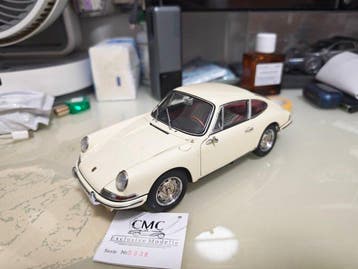 CMC 1:18 - Voiture miniature - Porsche 901 very rare color, Nieuw