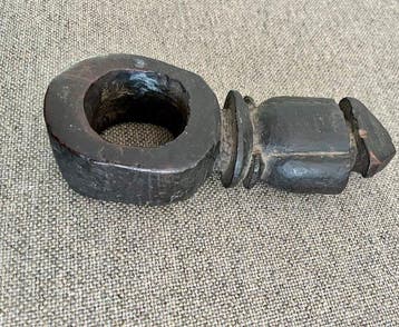 Ghurra - Hout - Nepal - late 19th - early 20th century