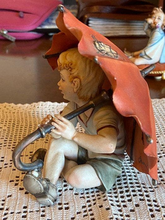 Regia Fabbrica Capodimonte - Groce - Figuur - Bambino con, Antiek en Kunst, Antiek | Glaswerk en Kristal