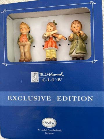 Goebel - M.I. Hummel - Beeldje, Kinder Choir / Hitting the