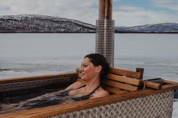 Hikki hottub | Zweeds design hot tub van Aluminium en Eiken, Minder dan 80 cm, Overige typen, Nieuw, Ophalen of Verzenden
