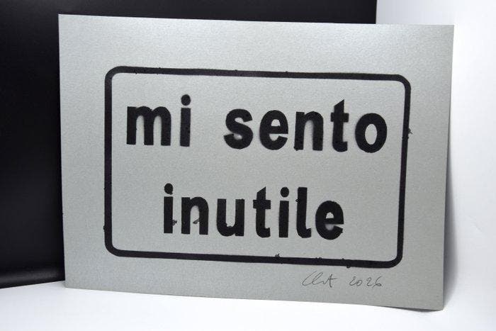 Clet Abraham (1966) - Mi sento inutile - Stencil, Antiquités & Art, Art | Objets design