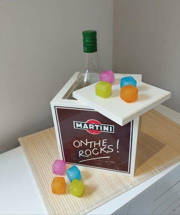 Fabrication Bourbon France pour MARTINI. - Ijsemmer -