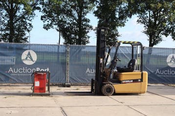 Veiling: Heftruck Caterpillar EP20KT Elektrisch 2000kg 4.0m, Ophalen