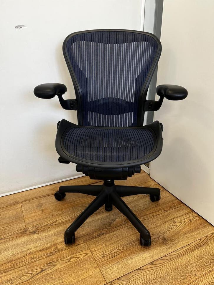 Refurbished Herman Miller Aeron, Blauwe Mesh, Huis en Inrichting, Bureaustoelen, Bureaustoel, Blauw, Zo goed als nieuw, Ergonomisch