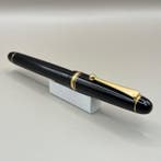 Pilot - Custom 74 (black) - 14K gold nib (M) - Vulpen