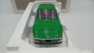 Norev 1:18 - Voiture miniature - Alfa Romeo Junior Z 1969 -