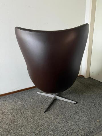 Fauteuil Fritz Hansen Egg - Gemaakt Van Leer - Nieuwstaat!, Huis en Inrichting, Verzenden, Nieuw, Leer
