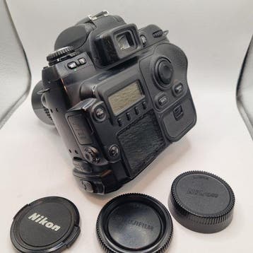 Fujifilm FinePix S3 Pro DSLR Camera - Nikkor 135mm f/3.5 AI, Nieuw