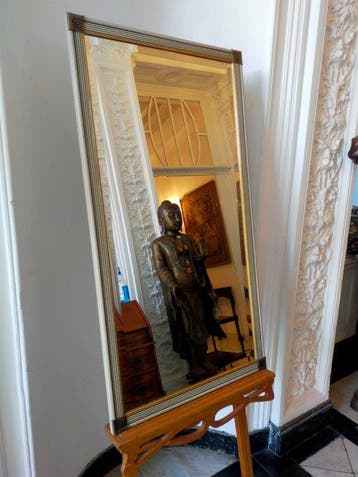 Eleganter Art-Déco-Wandspiegel mit Messing-Ecken - Miroir -, Antiquités & Art