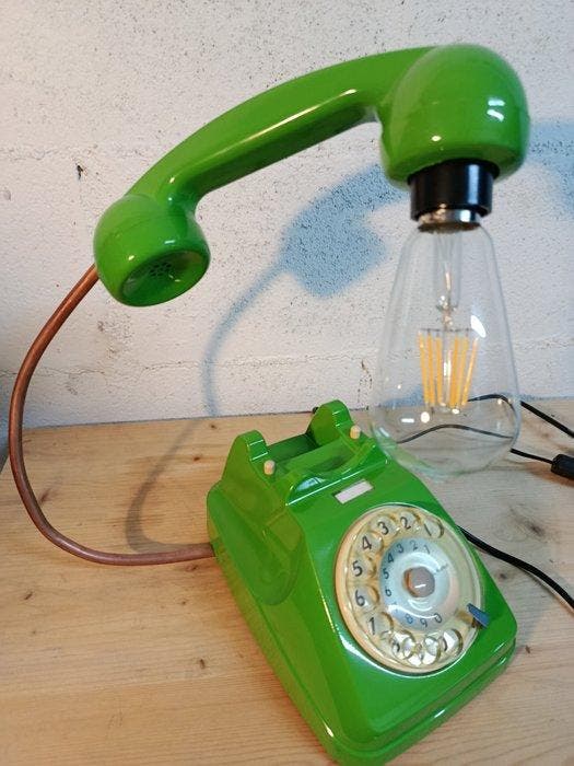 Tafellamp - Plastic, Koper, Metaal - Draaitelefoon uit de, Antiek en Kunst, Kunst | Designobjecten
