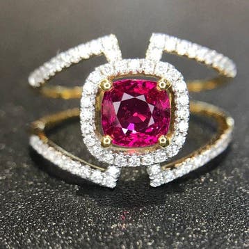 Ring - 18 karaat Geel goud, Witgoud - 1.31ct. tw. Robijn -