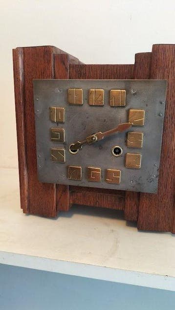 Horloge de l’école d’Amsterdam - Art déco chêne- laiton-, Antiquités & Art