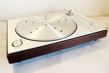 Bang & Olufsen - Beogram 1202 Platenspeler