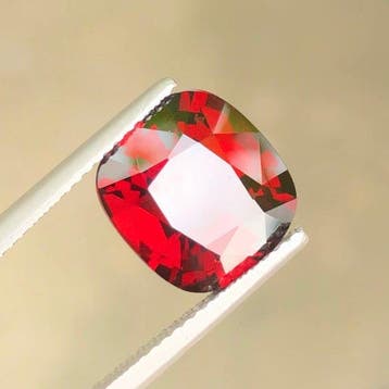 1 pcs Rood Spinel - 5.56 ct - Guild Gem Laboratory -