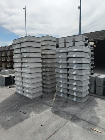 Nieuwe rijwegdeksels beton gietijzer, Verzenden, Nieuw