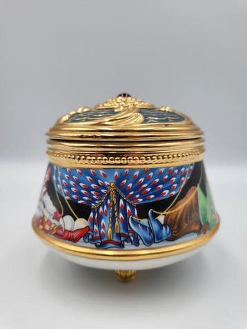Fabergé ei - Boîte à musique — « Petrouchka » — House of